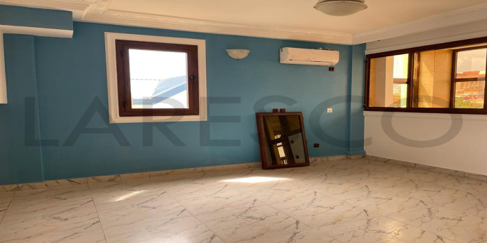 Yaoundé, Bastos, 4 Chambres Chambres, ,4 Salle de bainSalle de bain,Appartement,A Louer,1140