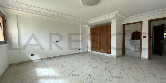 Yaoundé, Bastos, 4 Chambres Chambres, ,4 Salle de bainSalle de bain,Appartement,A Louer,1140