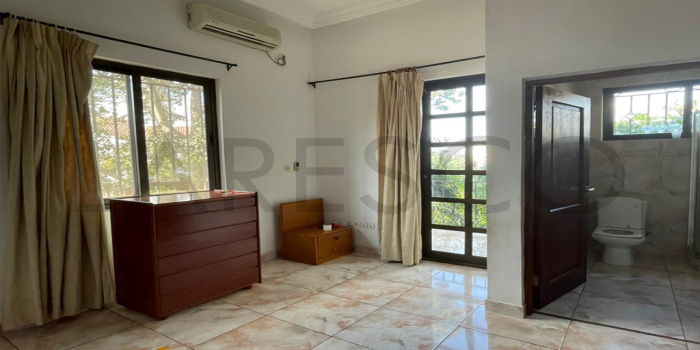 Yaoundé, Bastos, 5 Chambres Chambres, ,5 Salle de bainSalle de bain,Villa,A Louer,1184