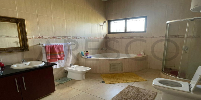 Yaoundé, Bastos, 5 Chambres Chambres, ,5 Salle de bainSalle de bain,Villa,A Louer,1184