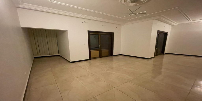 Yaoundé, Bastos, 3 Chambres Chambres, ,3 Salle de bainSalle de bain,Appartement,A Louer,1200
