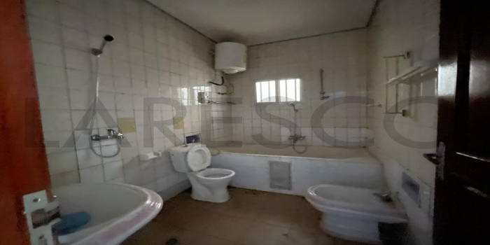 Yaoundé, Bastos, 4 Chambres Chambres, ,4 Salle de bainSalle de bain,Villa,A Louer,1243