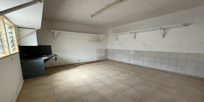 Yaoundé, Bastos, 3 Chambres Chambres, ,3 Salle de bainSalle de bain,Appartement,A Louer,1250