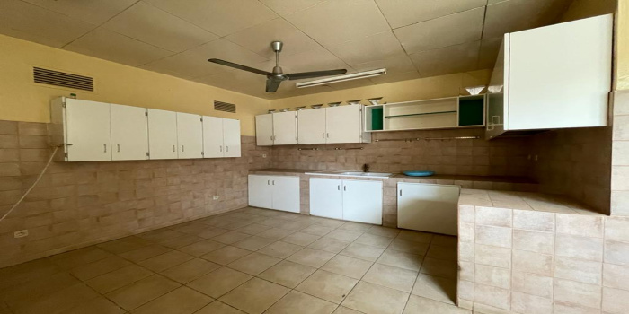 Yaoundé, Bastos, 3 Chambres Chambres, ,3 Salle de bainSalle de bain,Appartement,A Louer,1250