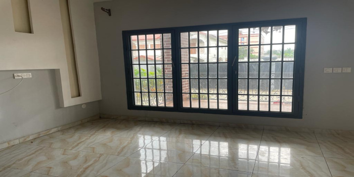 Douala, Makepe petit paris, 5 Chambres Chambres, 1 Chambre Chambres,5 Salle de bainSalle de bain,Villa,A Louer,1287