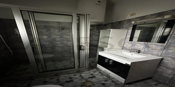 Yaoundé, Febe, 10 Chambres Chambres, ,10 Salle de bainSalle de bain,Immeuble,A Vendre,1311