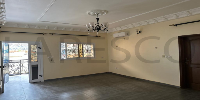Yaoundé, Febe, 10 Chambres Chambres, ,10 Salle de bainSalle de bain,Immeuble,A Vendre,1311