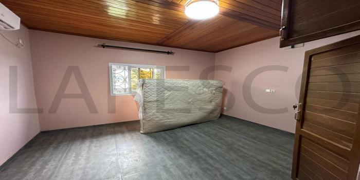 Yaoundé, Febe, 10 Chambres Chambres, ,10 Salle de bainSalle de bain,Immeuble,A Vendre,1311
