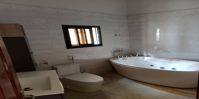 Yaoundé, Golf, 4 Chambres Chambres, ,6 Salle de bainSalle de bain,Villa,A Louer,1324