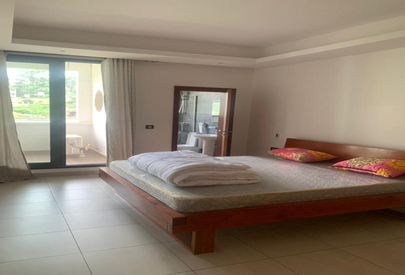 Yaoundé, Golf, 3 Chambres Chambres, ,3 Salle de bainSalle de bain,Appartement,A Louer,1337