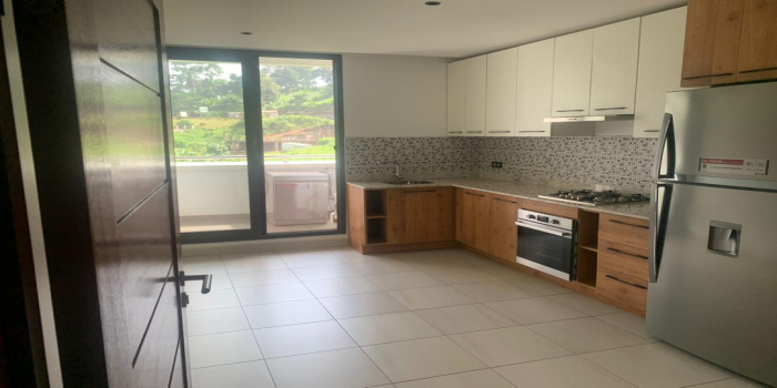 Yaoundé, Golf, 3 Chambres Chambres, ,3 Salle de bainSalle de bain,Appartement,A Louer,1337