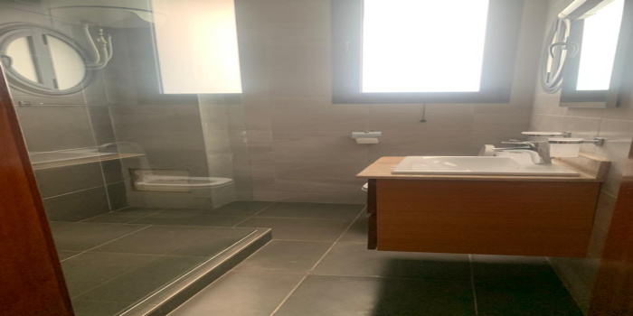 Yaoundé, Golf, 3 Chambres Chambres, ,3 Salle de bainSalle de bain,Appartement,A Louer,1337