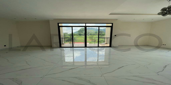 Yaoundé, Golf, 3 Chambres Chambres, ,4 Salle de bainSalle de bain,Appartement,A Louer,1343