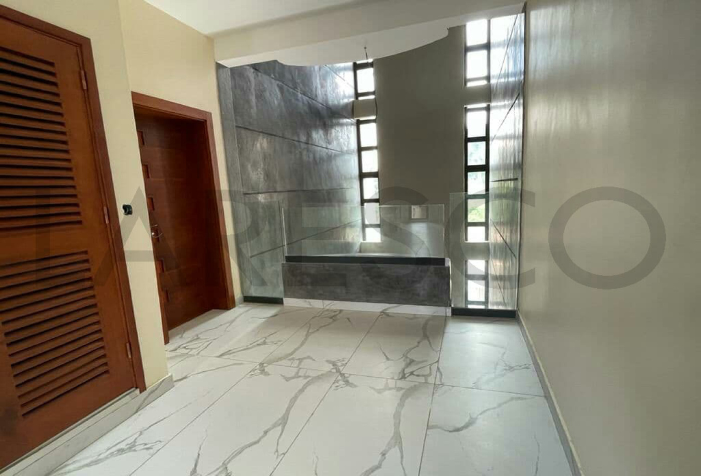 Yaoundé, Golf, 3 Chambres Chambres, ,4 Salle de bainSalle de bain,Appartement,A Louer,1343