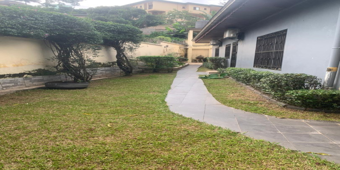 Yaoundé, Bastos, 3 Chambres Chambres, ,3 Salle de bainSalle de bain,Villa,A Louer,1364