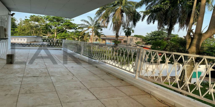 Yaoundé, Bastos, 5 Chambres Chambres, ,6 Salle de bainSalle de bain,Villa,A Louer,1050