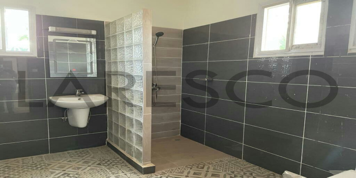 Yaoundé, Bastos, 5 Chambres Chambres, ,6 Salle de bainSalle de bain,Villa,A Louer,1050